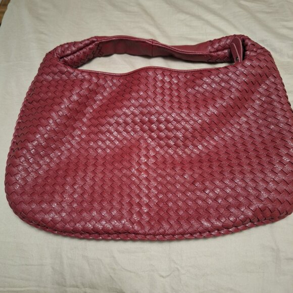 WINE COLOR BIG HAND BAG. - Picture 5 of 6